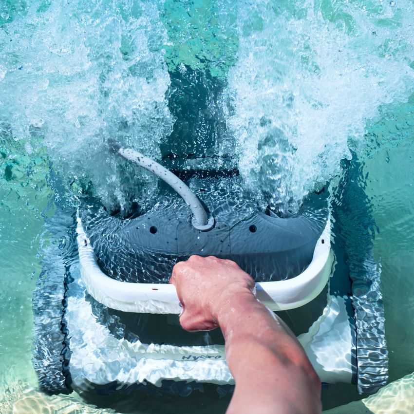روبوت تنظيف المسابح Hydro 6 مع WiFi وكابل 18 متر | Poolmate Hydro 6 Robotic Pool Cleaner WiFi (60 ft Cord)